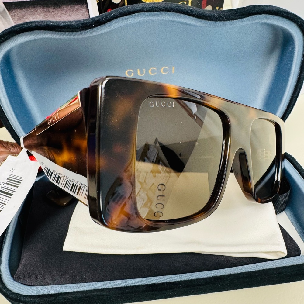 Gucci Brown Rectangular Sunglasses - image 11